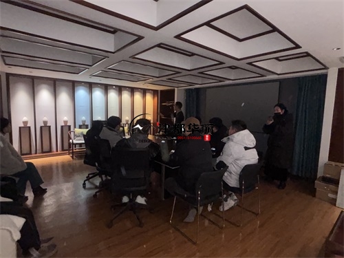 石嘴山装修公司|石嘴山主案设计师前往灯具厂家现场学习 